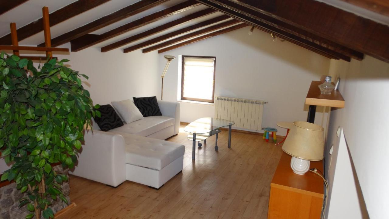 Almar Apartment Jusici Esterno foto