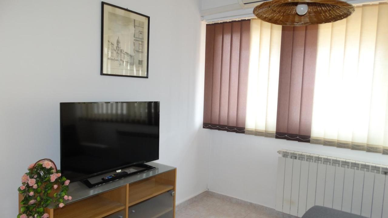 Almar Apartment Jusici Esterno foto