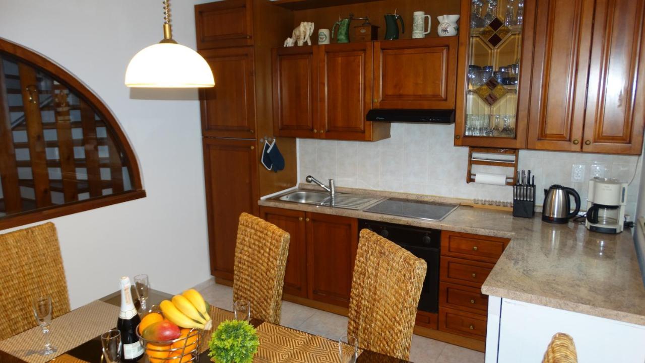 Almar Apartment Jusici Esterno foto