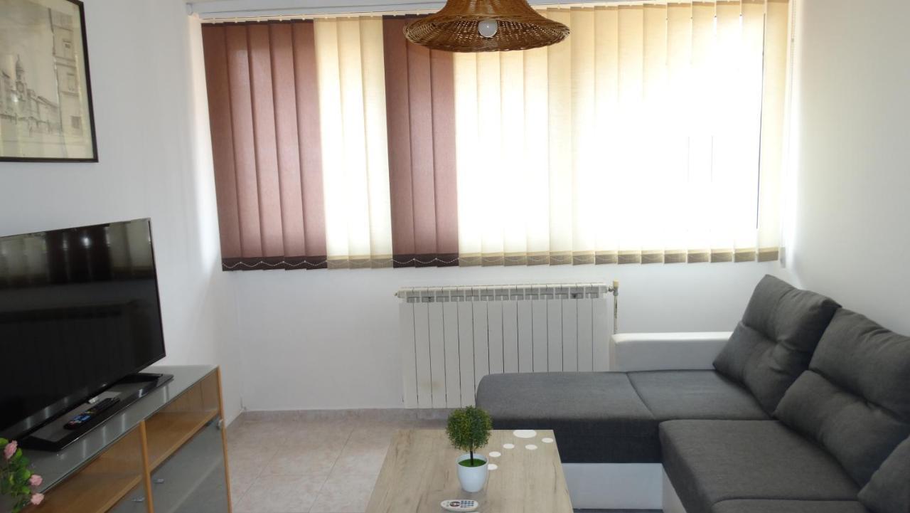 Almar Apartment Jusici Esterno foto