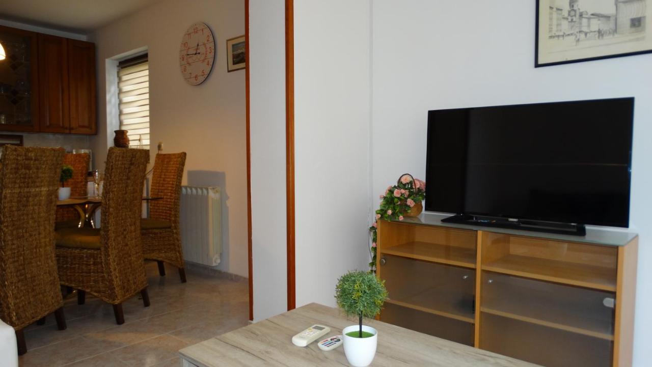 Almar Apartment Jusici Esterno foto